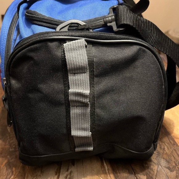 Vintage BASF Duffel, Travel Carry On Bag - Picture 4 of 10